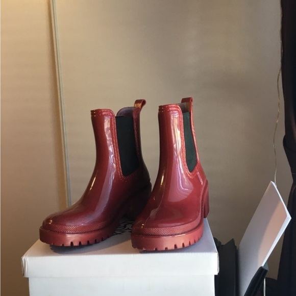 Wine colored rain boots - Picture 5 of 5